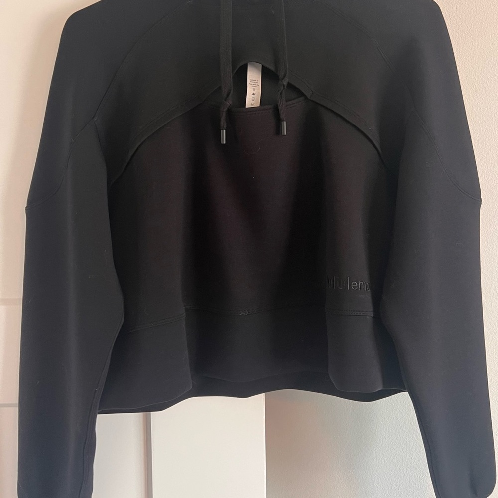 Black Lululemon Sweatshirt